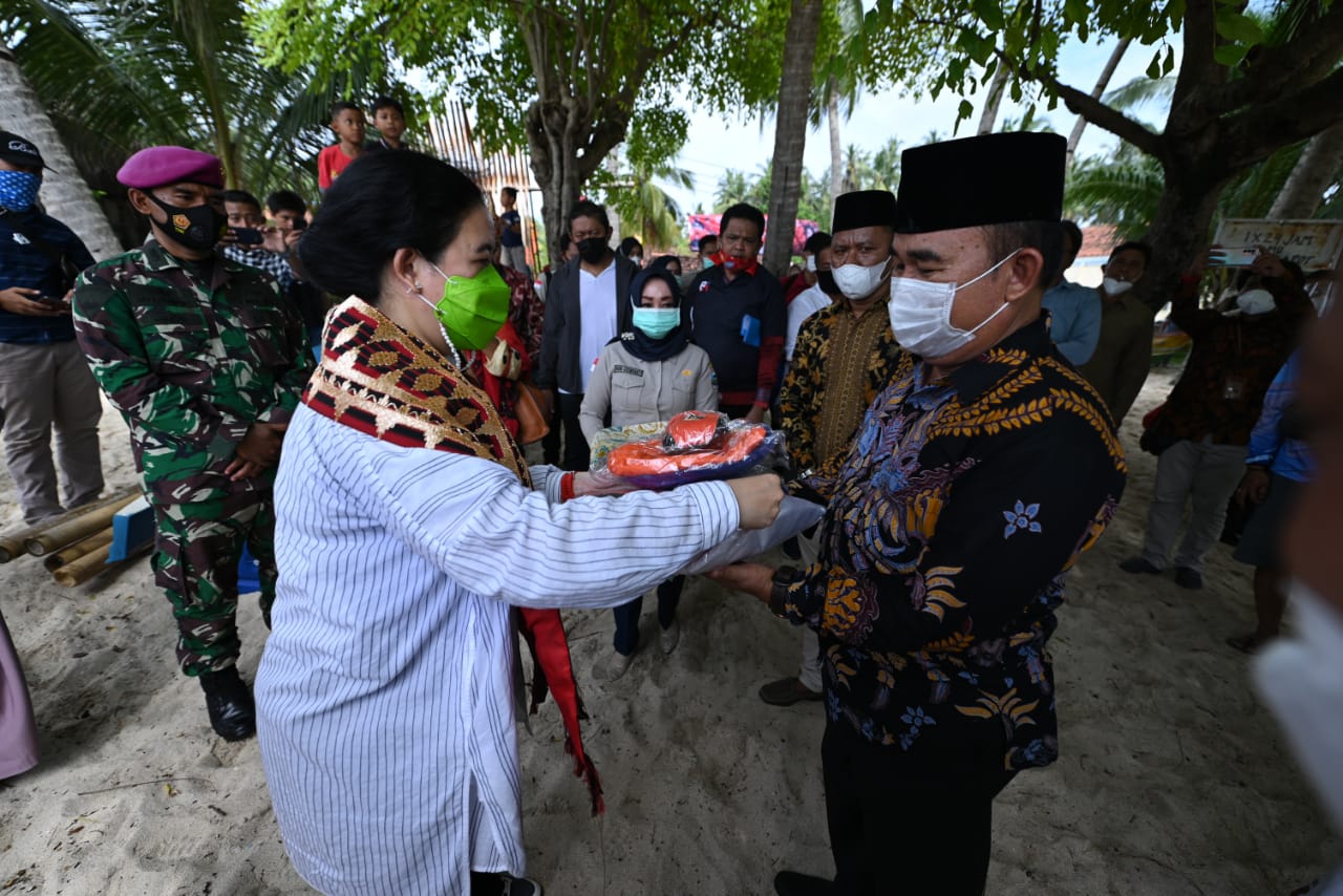 Hari Bahagia ; Puan Maharani Mendapat Gelar