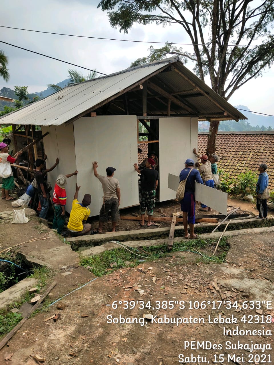 Hasil Dari Gotong Royong Warga, Janda Di Desa Sukajaya Dapat Rumah Layak Huni