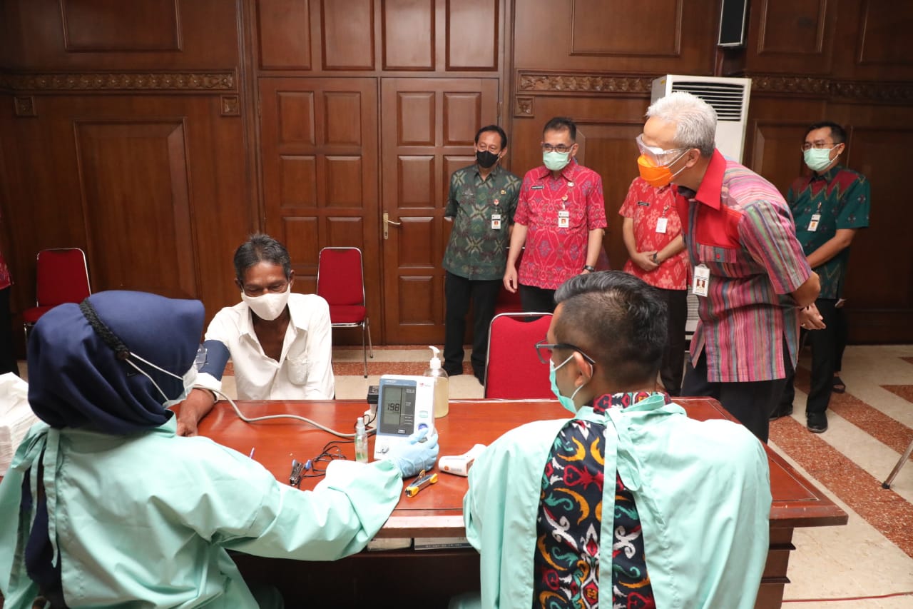 Gubernur Jawa Tengah Gelar Sentra Vaksinasi Gradhika