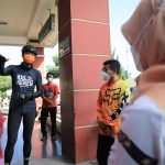 Ganjar Tak Dapat Sembunyikan Kesedihan Dengar Kabar Aktivis di Klaten Tutup Usia