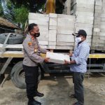 Sambut HUT Bhayangkara ke 75 Kapolsek Mancak Polres Cilegon Polda Banten Beri Bahan Matrial ke Pondok Pesantren