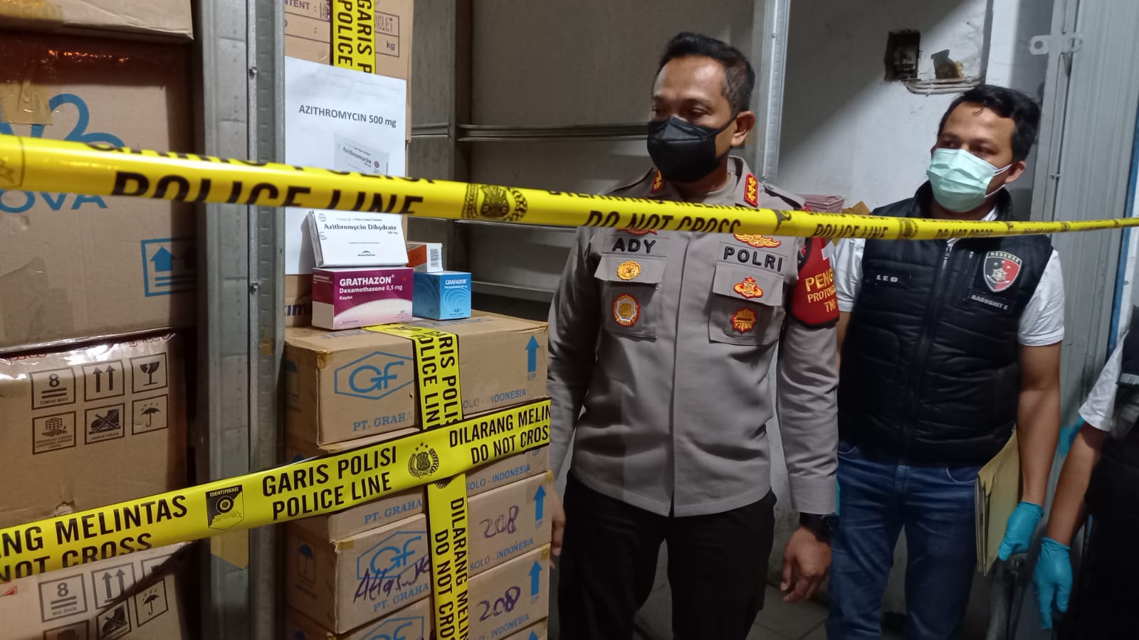 Unit Krimsus Polres Jakbar Ungkap Penimbunan Obat 