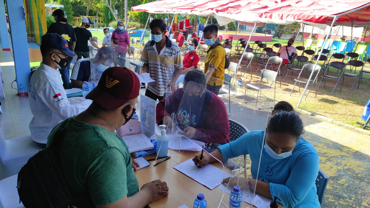 Gerai Vaksin Presisi Polsek Tambora, 215 Warga Tervaksinasi