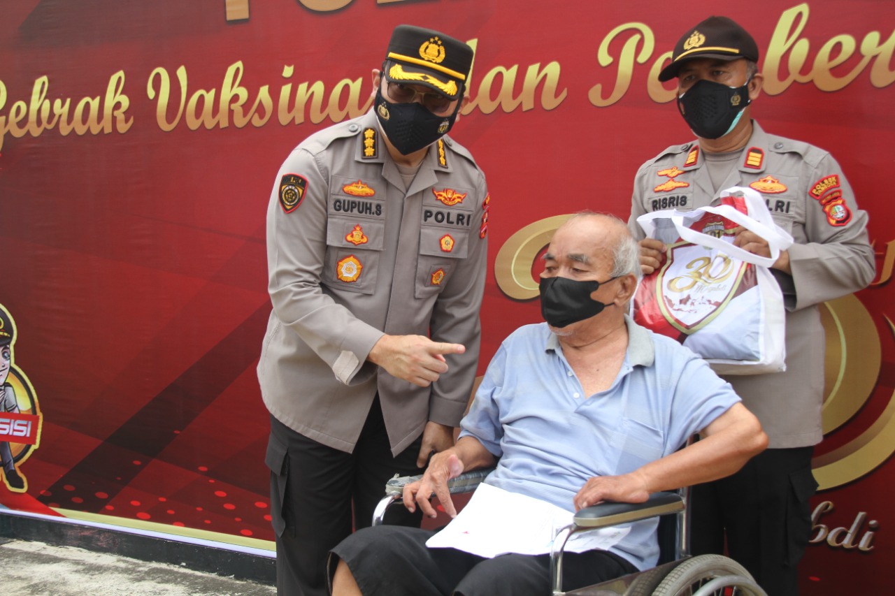 Peringati 30 Tahun AKPOL Batalyon Bhara Daksa Gelar Baksos