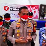 Di Hari Kemerdekaan Polres Jakbar Beri Penghargaan ke Relawan Nakes