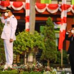 Wakil Wali Kota Bekasi Pimpin Upacara Penurunan Bendera