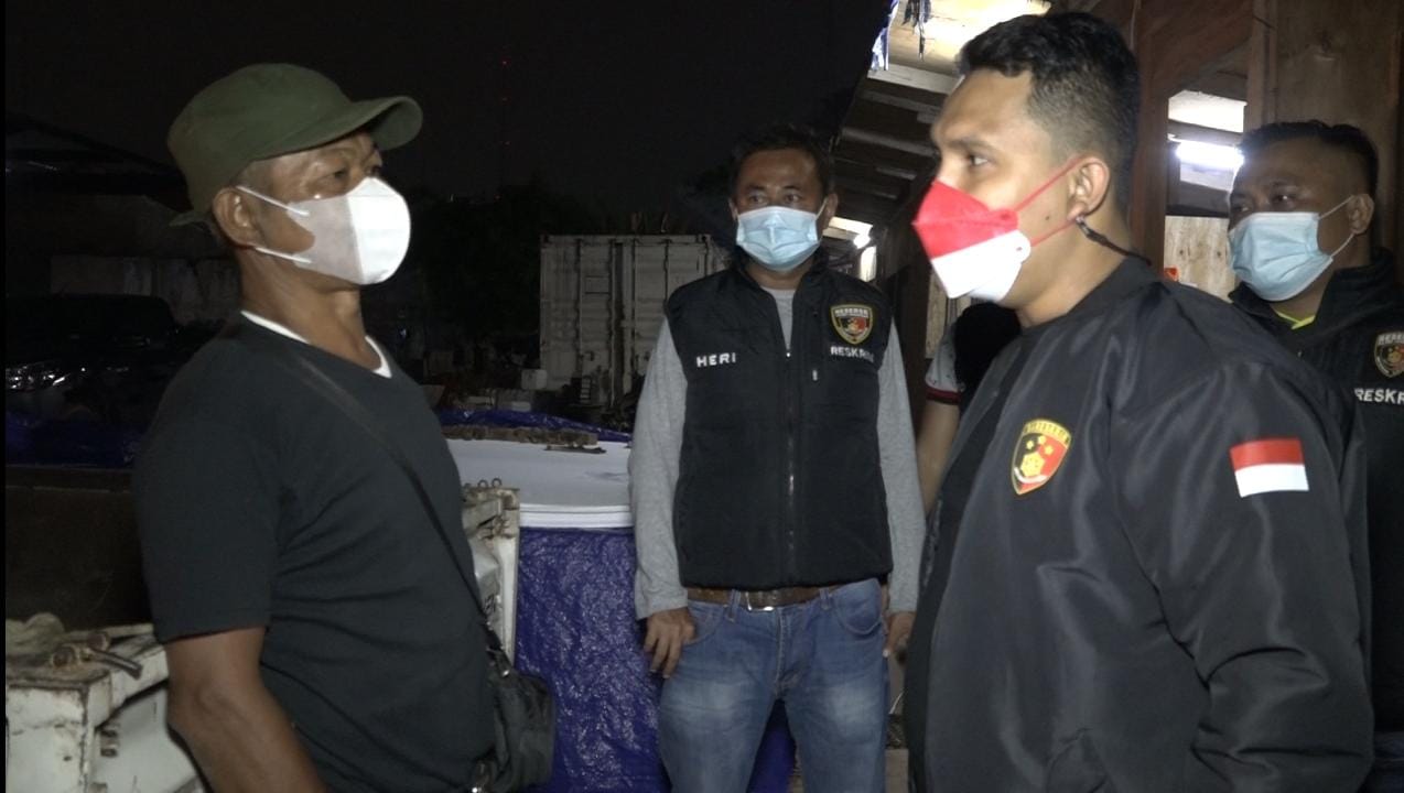 Unit Reskrim Polsek Kembangan Olah TKP Lokasi Pemerasan