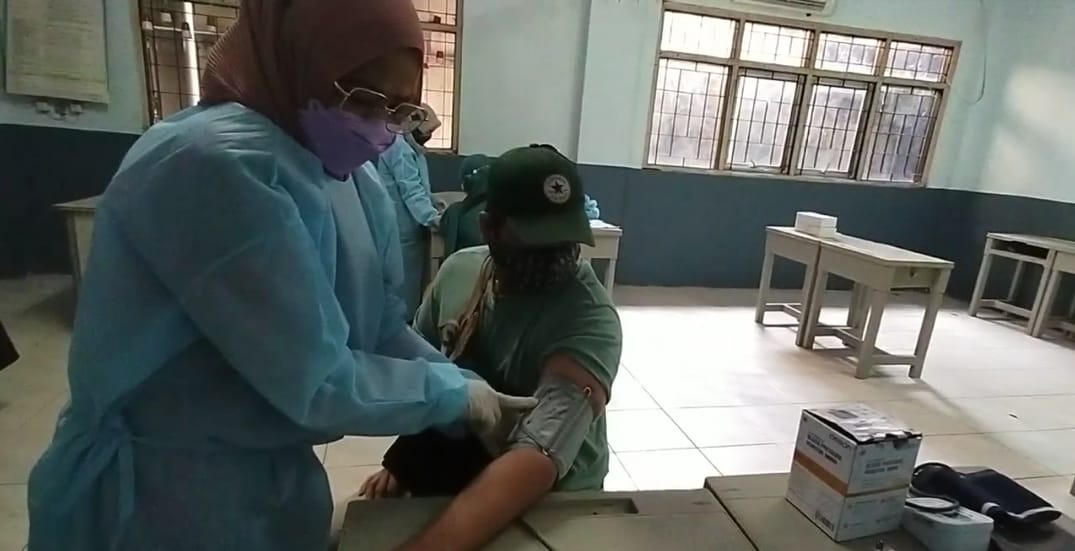 Warga Rawalumbu Menyambut Baik Kehadiran Vaksin Pfizer