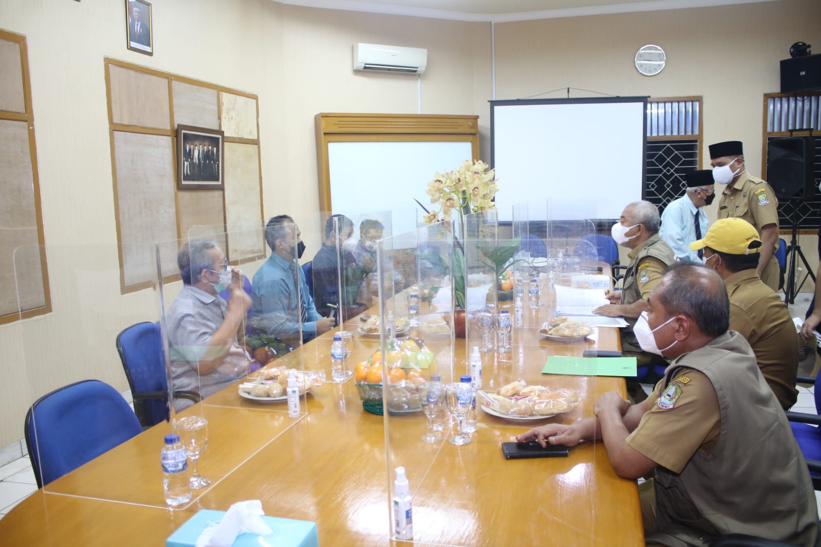 Kunjungan Wali Kota Bekasi ke Yayasan Waqaf Al-Muhajirien Jakapermai