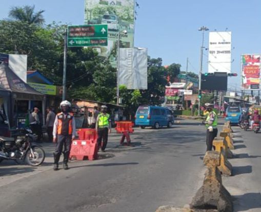 Ops PPKM Level 3 Gabungan dilaksanakan Polsek Ciawi Dalam Rangka Mengurangi Mobilitas Masyarakat