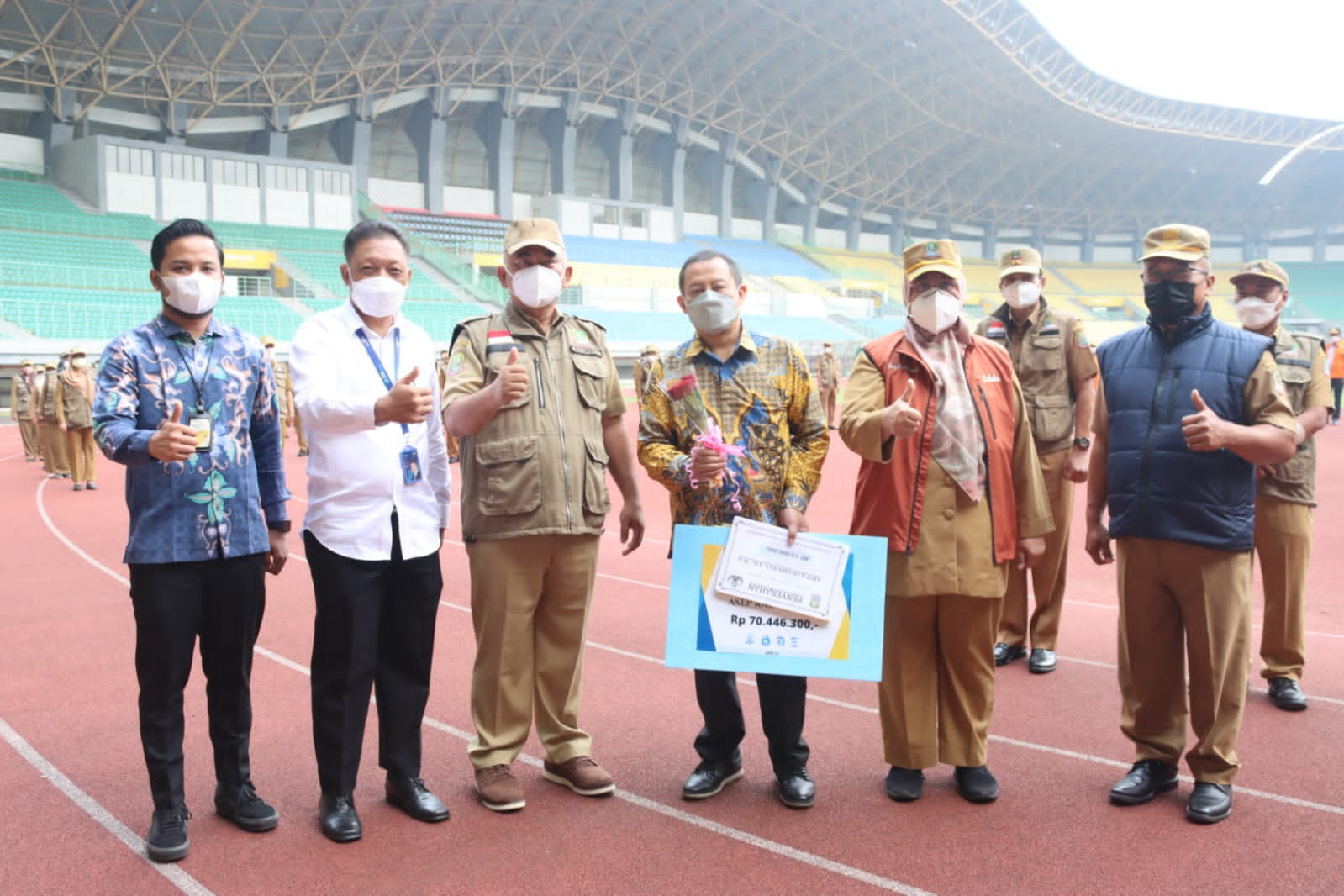 Penyerahan 1 Unit Mobil Saat Apel Pagi, Hadiah Terbaik Ketiga Anugerah Paritrana Award 2020