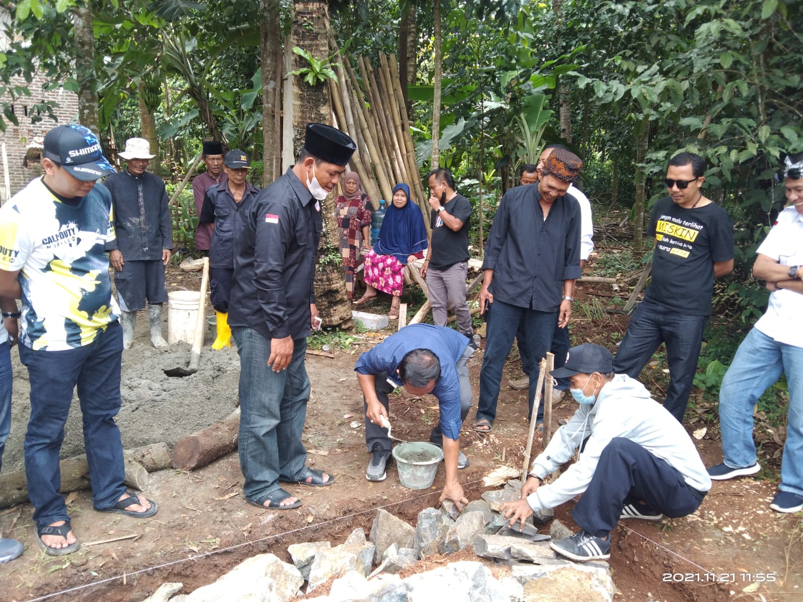 Ormas Jarum Bantu Bangun Rumah Nenek Sebatang Kara