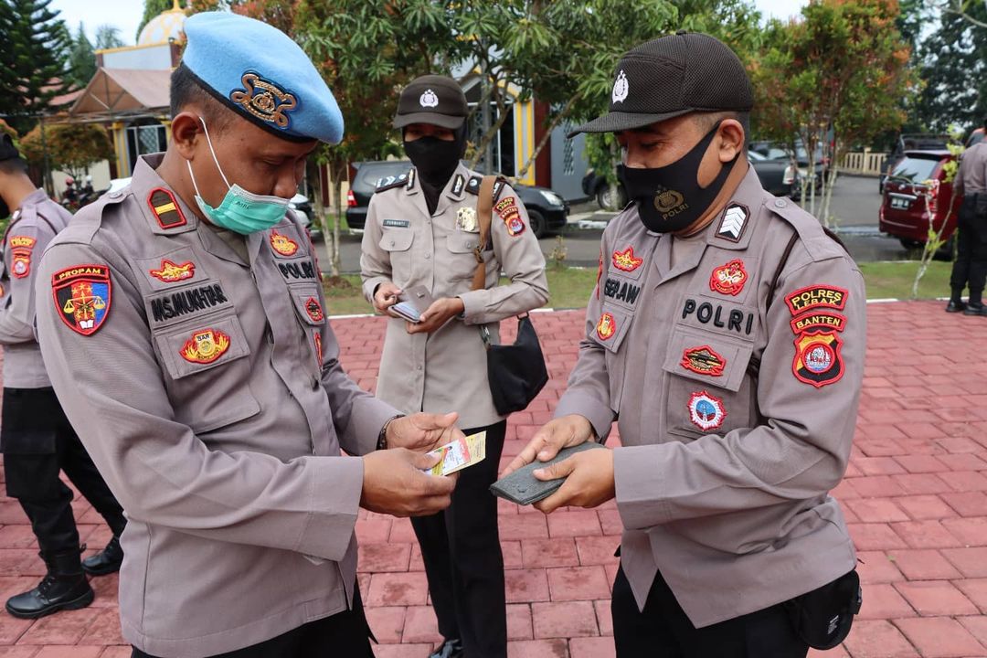 Tekan Angka Pelanggaran, Si Propam Polres Lebak Lakukan Pengecekan Kelengkapan Personil