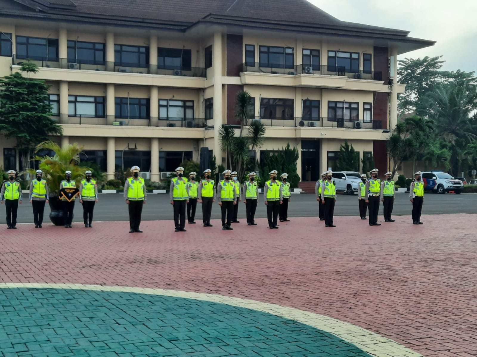 Dirlantas Polda Banten Berikan Penghargaan Anggota Berprestasi