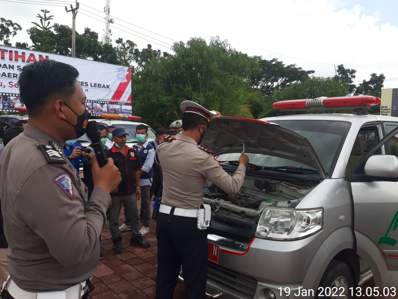 Sat Lantas Polres Lebak Laksanakan Program Unggulan "Lancar Ambulanku, Selamat Pasienku,"