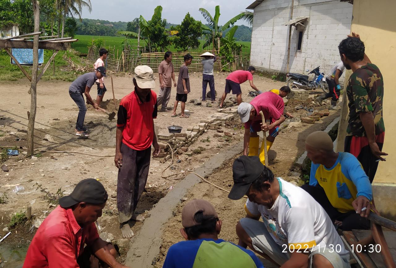 Bangun Sinergitas, DPC Pospera Lebak Ajak Karang Taruna Desa Gotongroyong