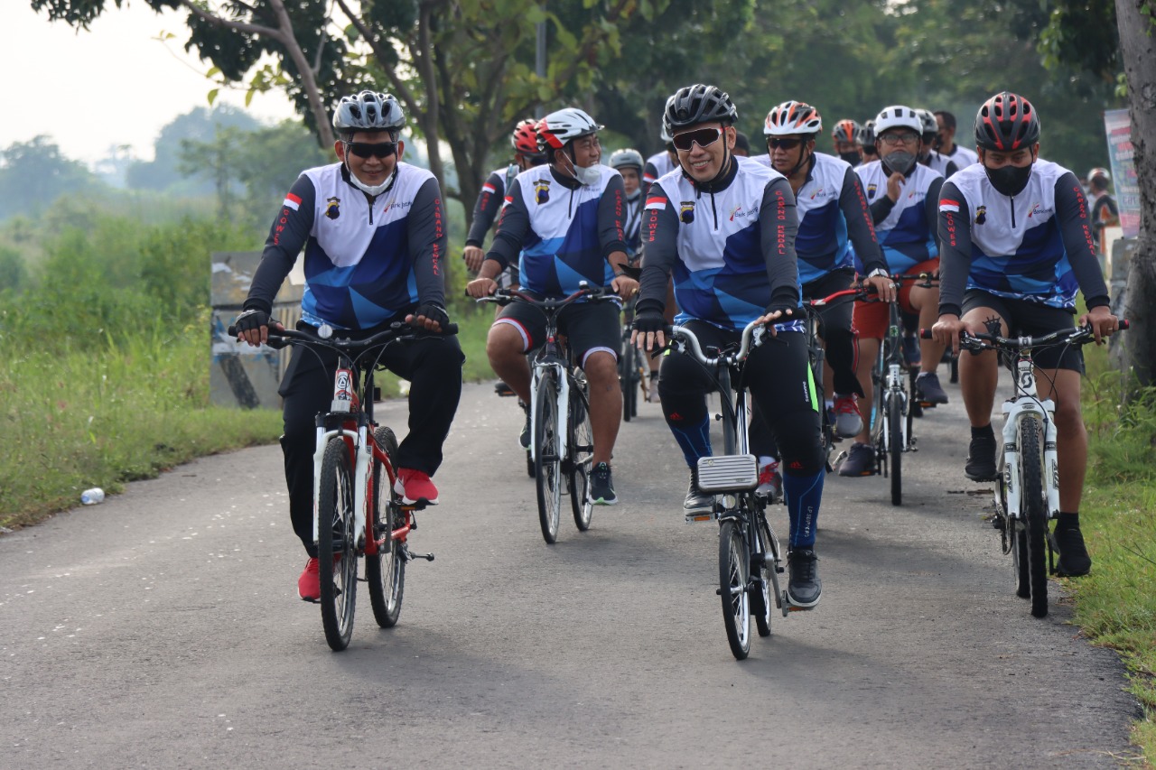 Gowes Bareng Bank Jateng, Kapolres Kendal : Silaturahmi dan Kesehatan Tetap Terjaga