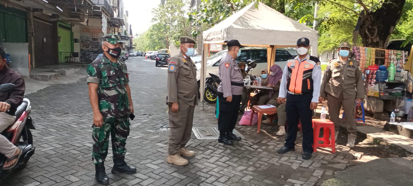 Polsek Cengkareng Gencar Edukasi Penggunaan Masker