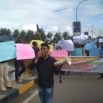 Ratusan Massa Aksi Tolak Pamain Sara Anies Baswedan Datang ke Sumatera Barat