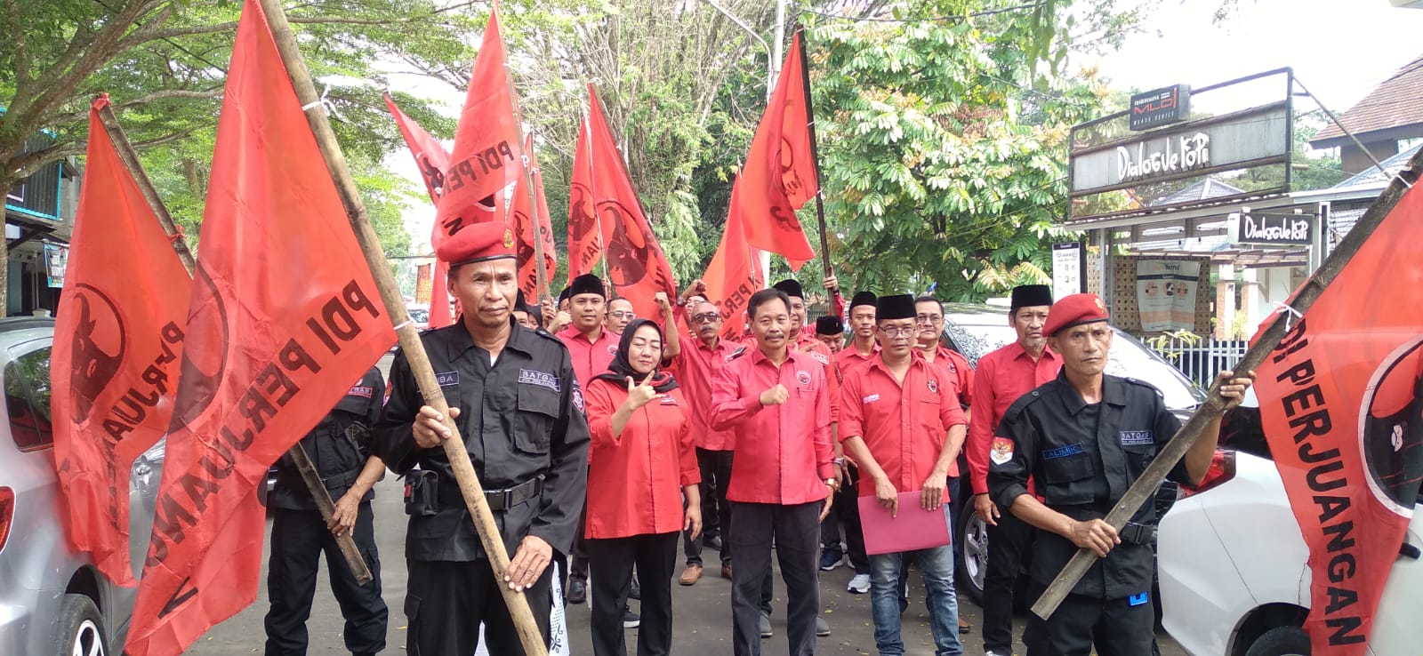 DPC PDI-P Resmi Daftarkan Bacaleg ke KPU Lebak,Junaedi Ibnu Jarta : Intruksikan Kader Siapkan Strategi Pemenangan